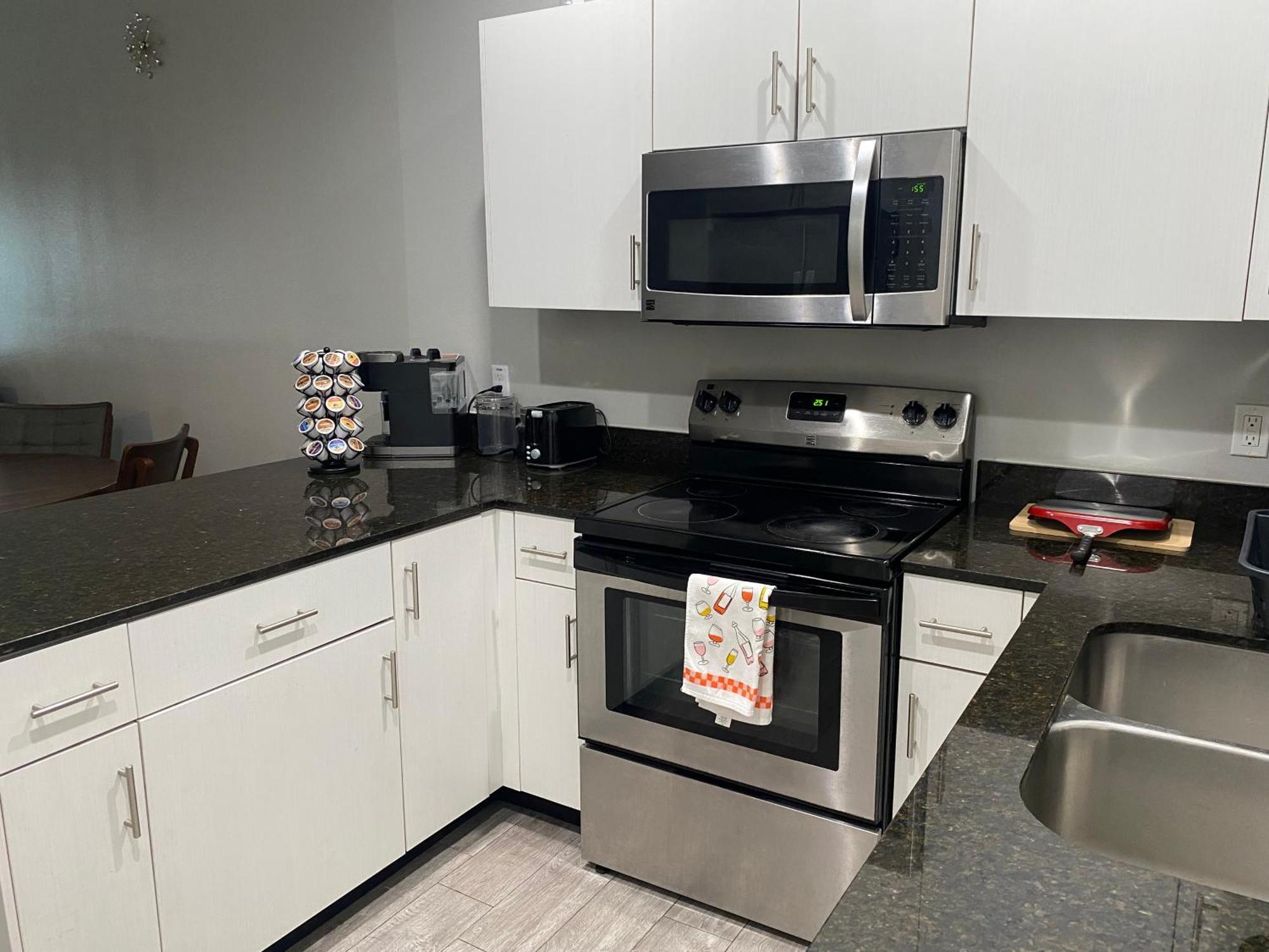 Cozy Getaway With King Bed Near Utrgv Apartment Edinburg Exterior foto